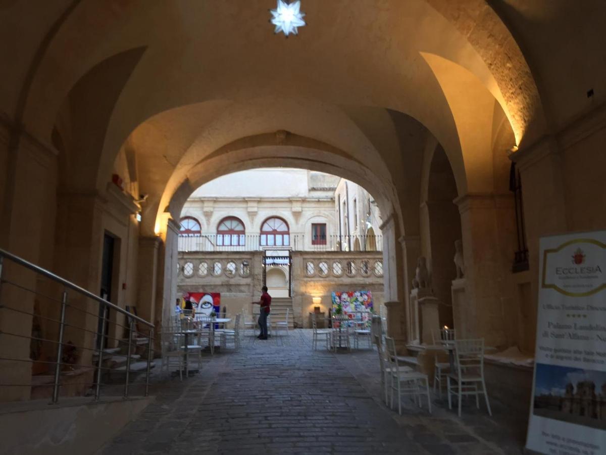 Landolina Palace Hotel Noto Exteriör bild