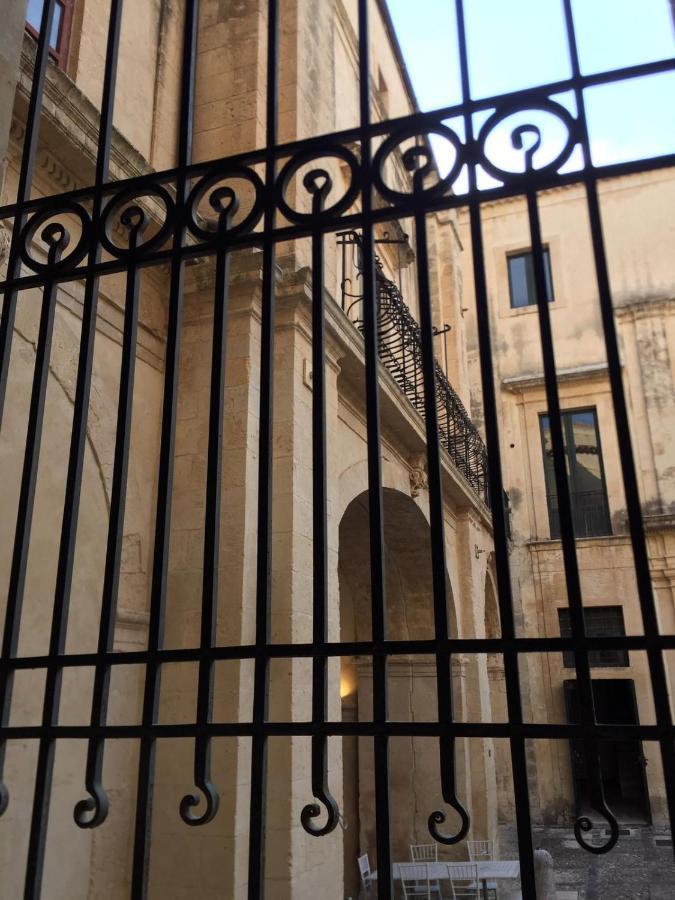 Landolina Palace Hotel Noto Exteriör bild