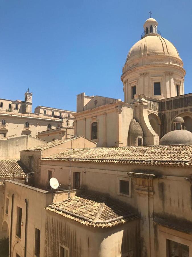 Landolina Palace Hotel Noto Exteriör bild